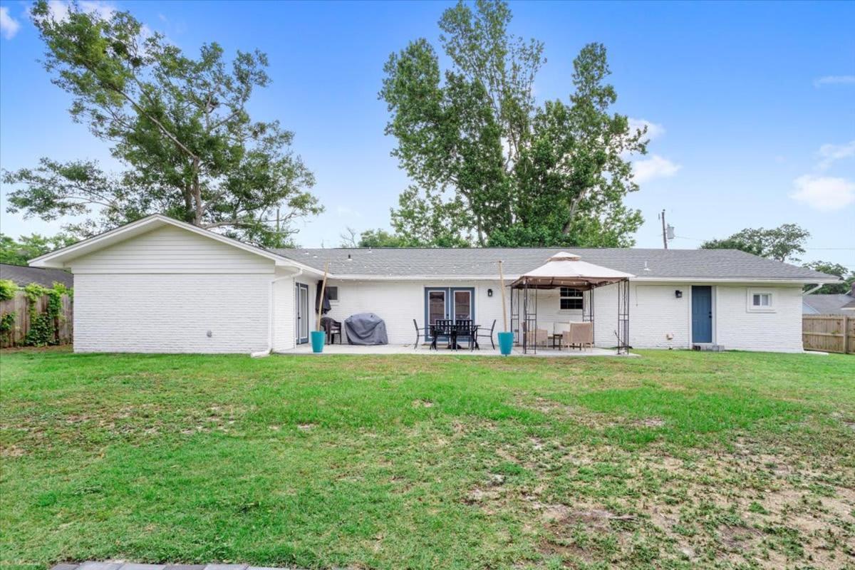 Ranch Home Gem 5Br Home Sleeps 12 With Game Room Gulfport Extérieur photo